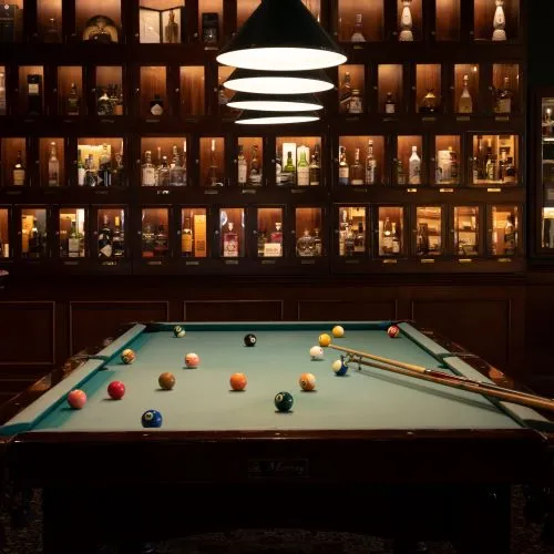 Pinstripe Bar - Interior