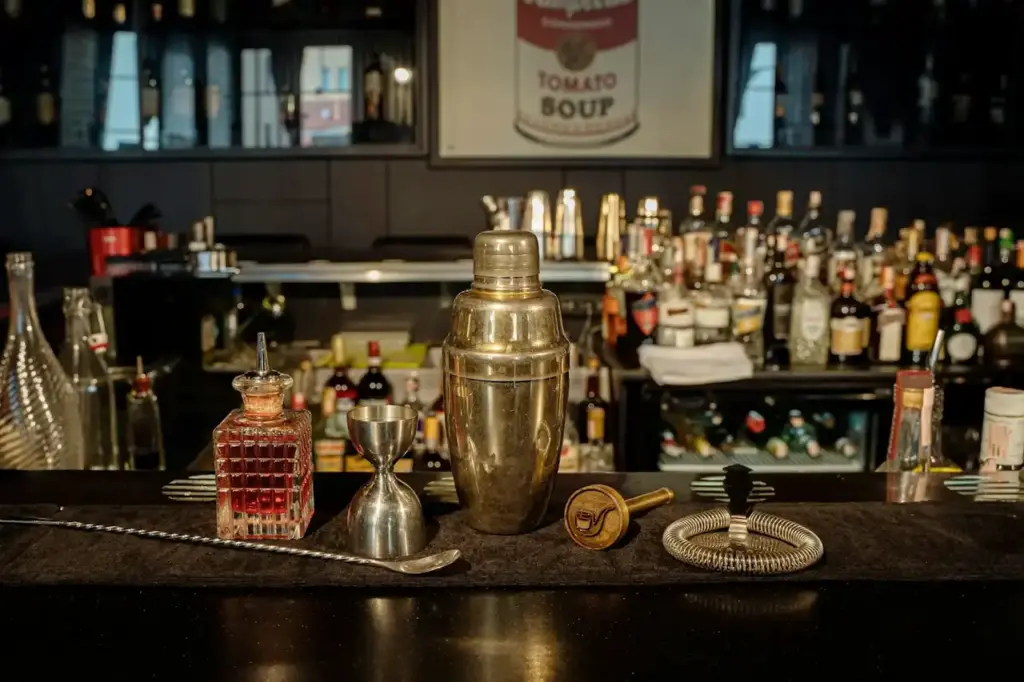 Bar equipment