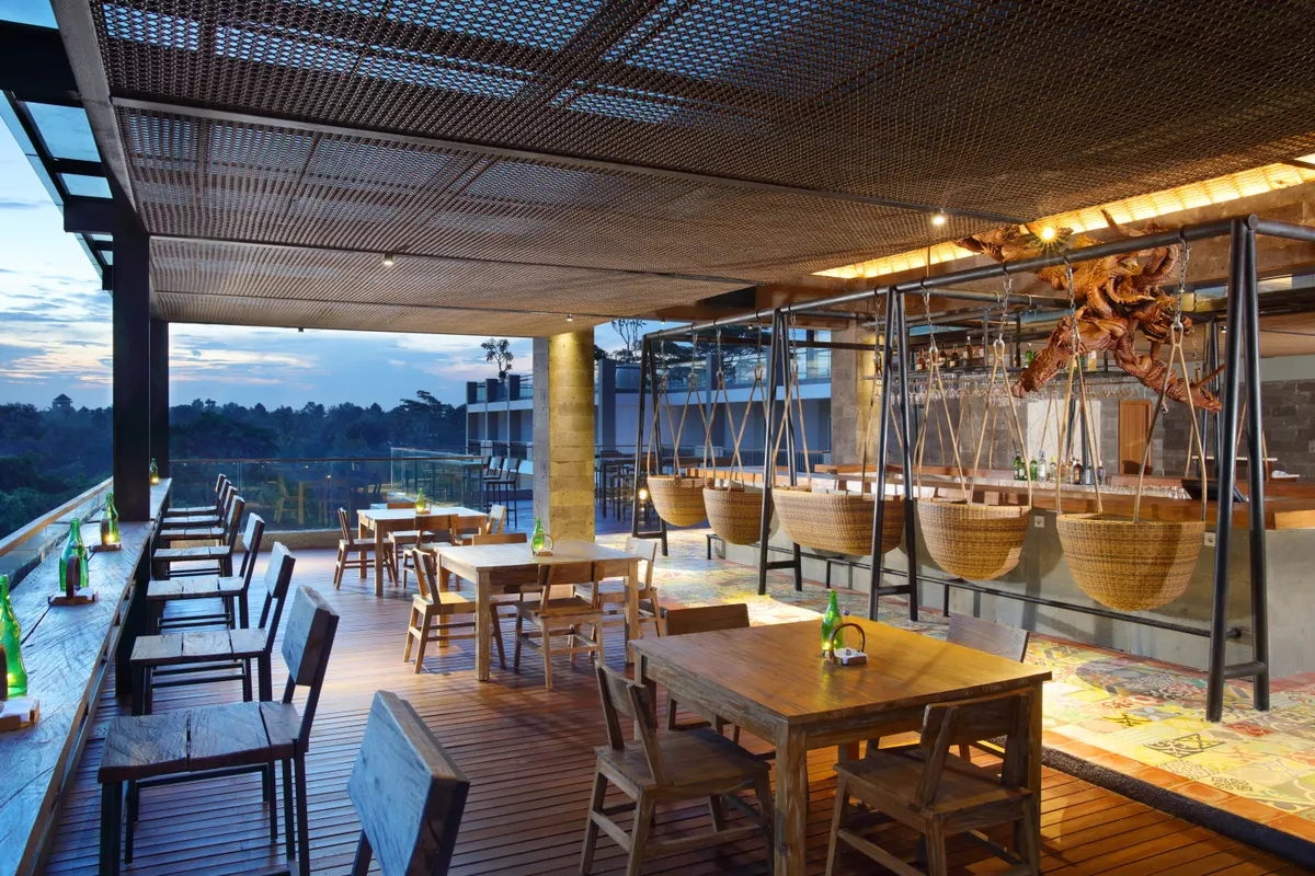 Naga Rooftop and Bar